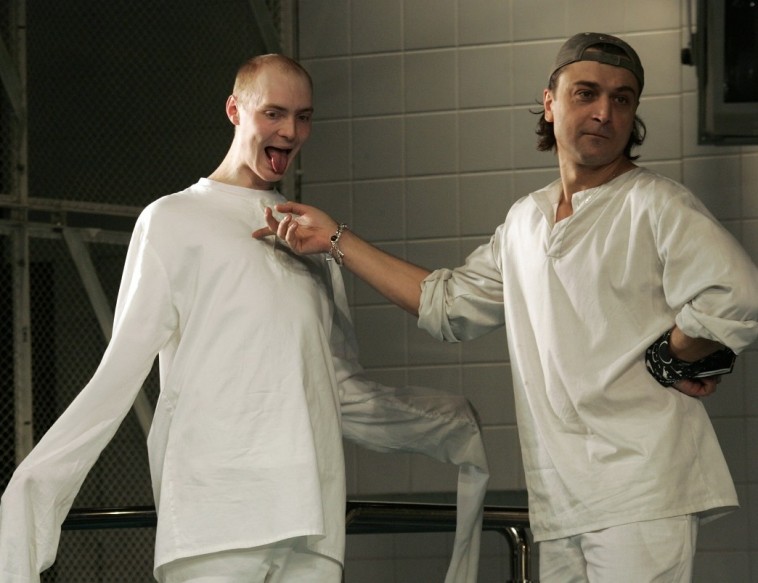 Пролетая над гнездом кукушки. Затмение