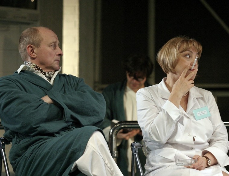 Пролетая над гнездом кукушки. Затмение