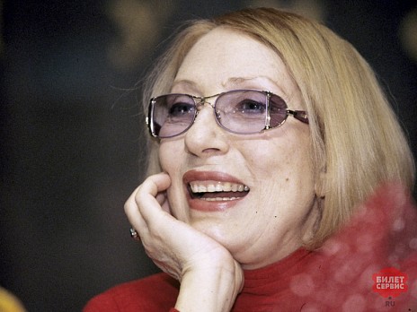 Инна Чурикова